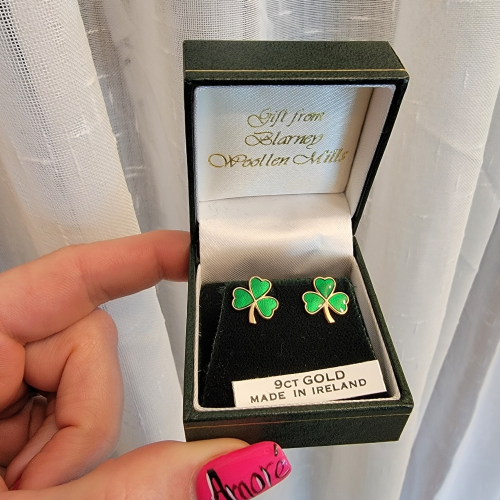 Blarney Woollen Mills 9 CT Gold & Green Shamrock Stud Earrings From Ireland New